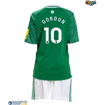 Otroški Nogometni dresi Newcastle United Anthony Gordon #10 Gostujoči 2025-26 Kratek Rokav (+ Kratke hlače)